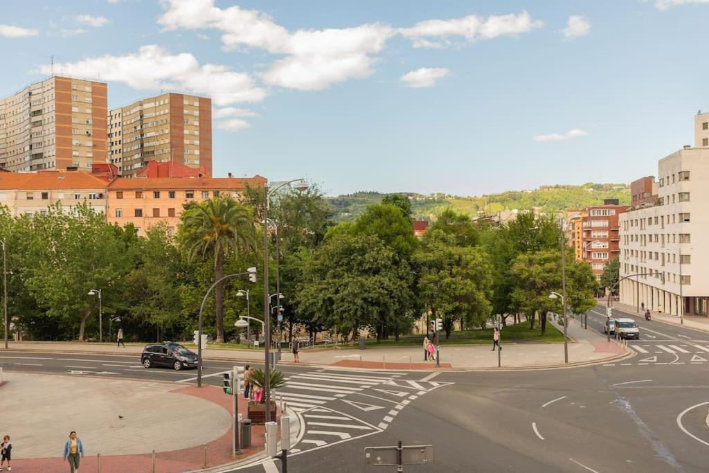Frente Al Parque, En El Centro Leilighet Bilbao Eksteriør bilde